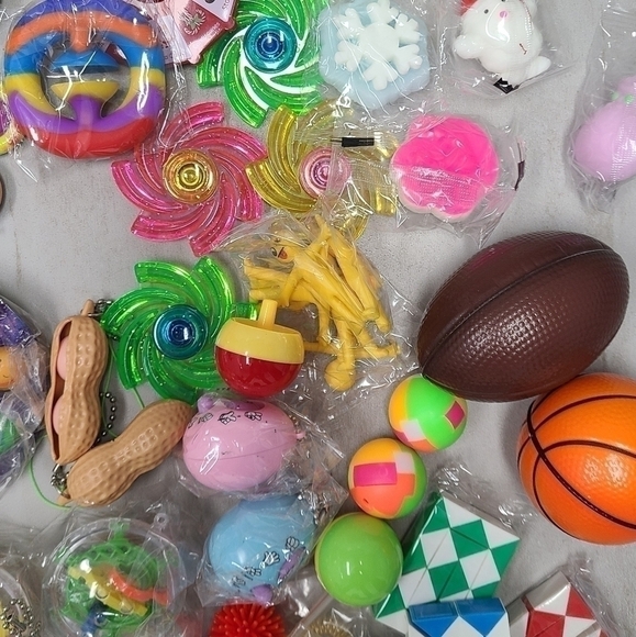 FIDGET Toy Mystery Bag - Picture 5 of 6